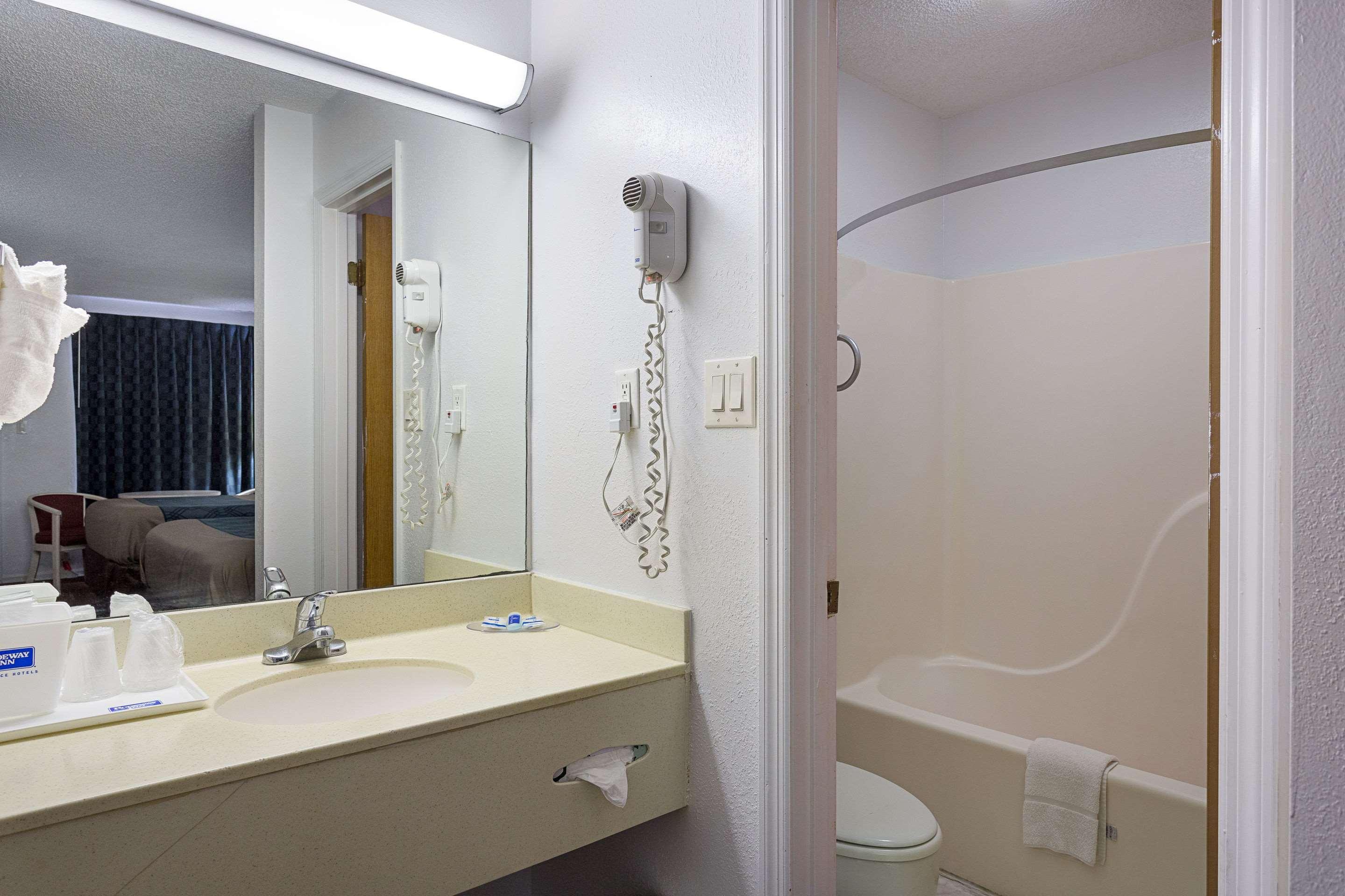 Rodeway Inn Lake City I-75 Экстерьер фото